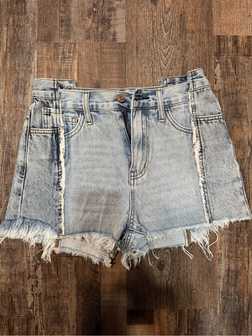 Light Wash High-Rise Frayed Hem Denim Shorts Flying Monkey